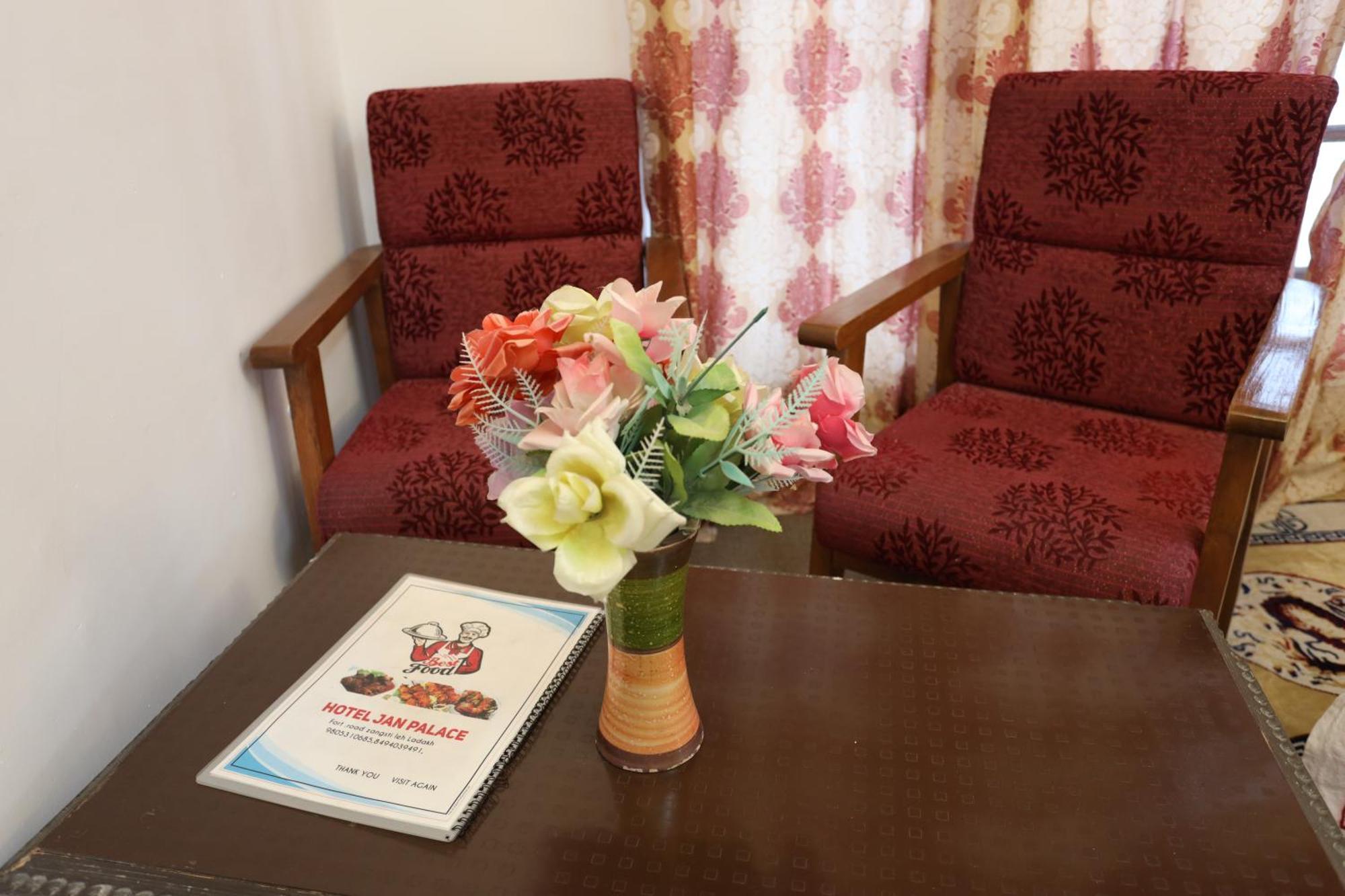 Hotel Jan Palace 레 외부 사진