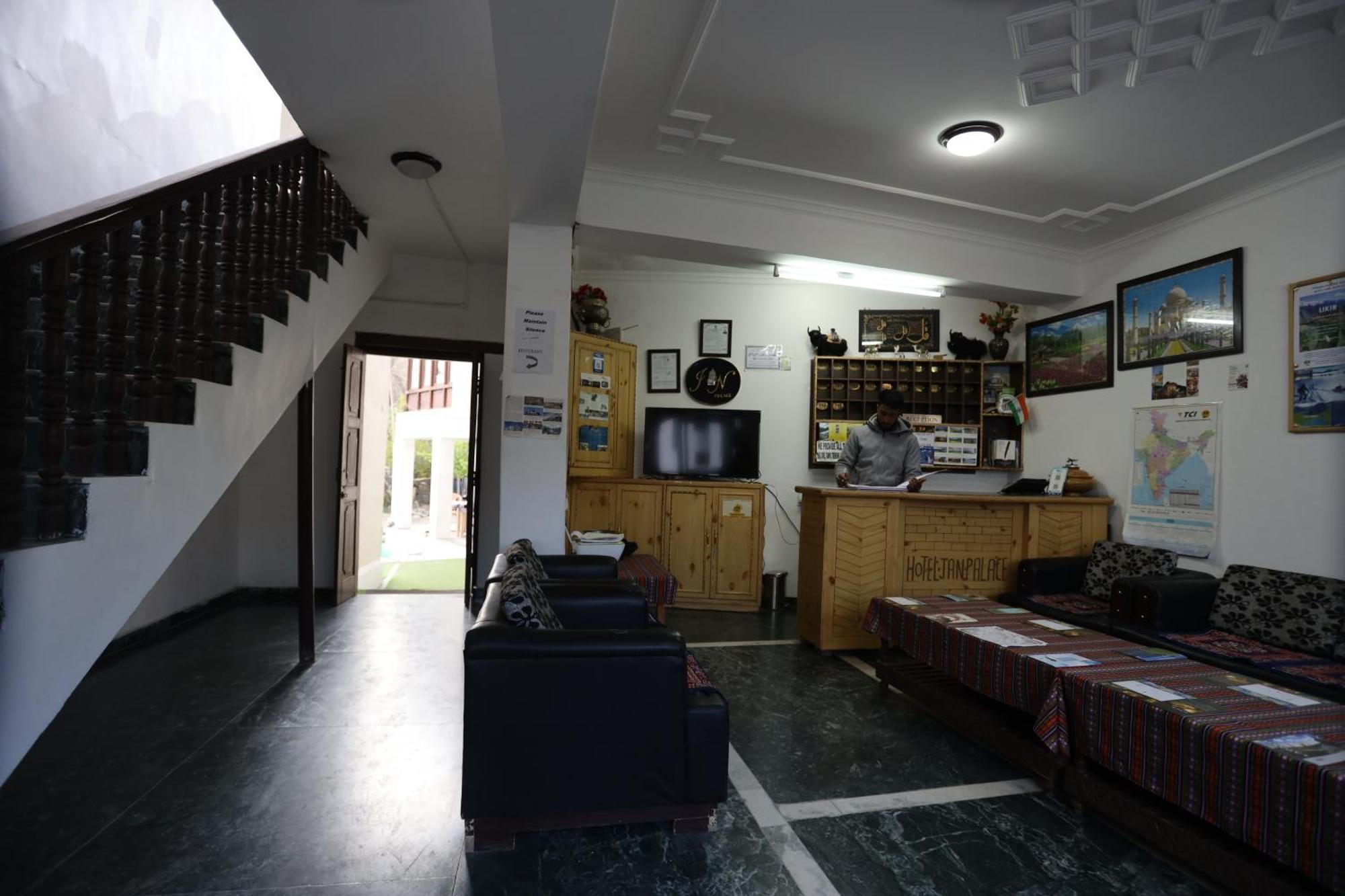 Hotel Jan Palace 레 외부 사진