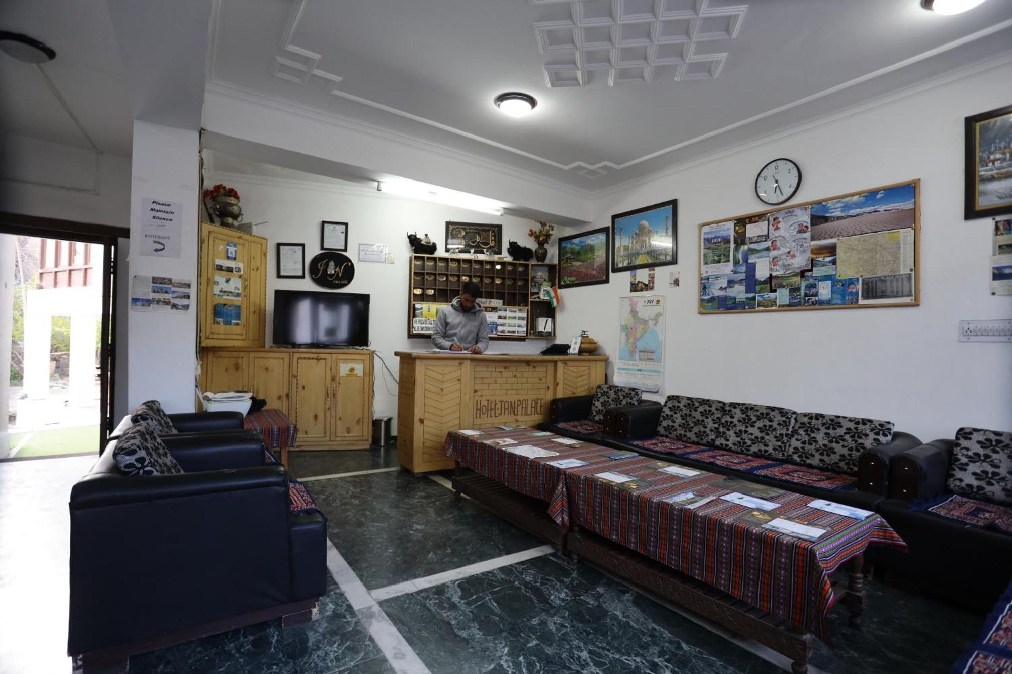 Hotel Jan Palace 레 외부 사진