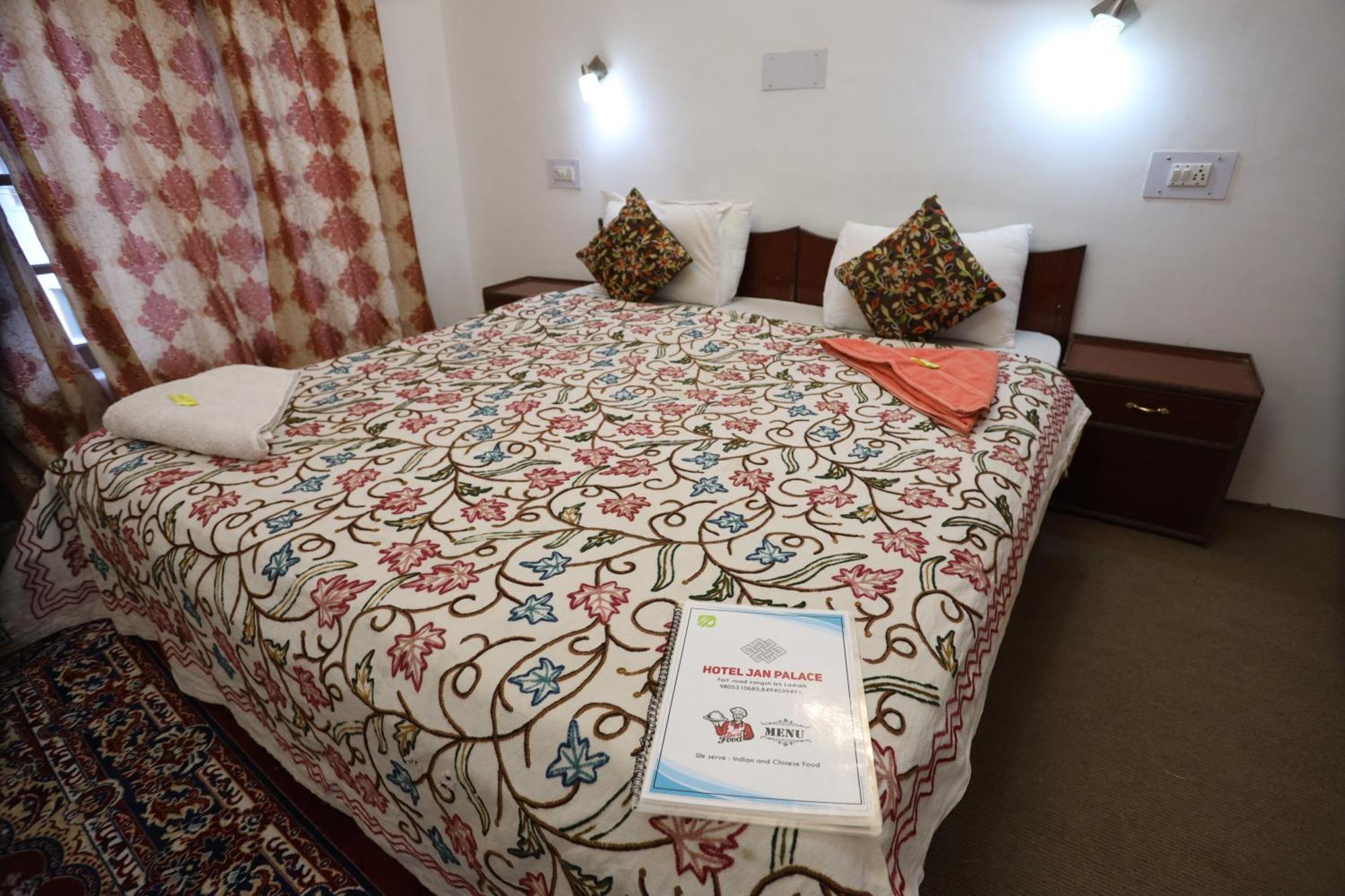 Hotel Jan Palace 레 외부 사진