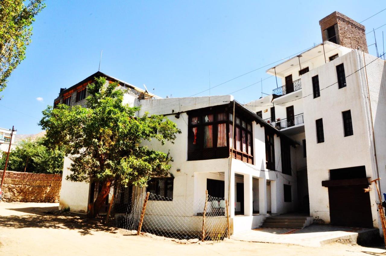 Hotel Jan Palace 레 외부 사진